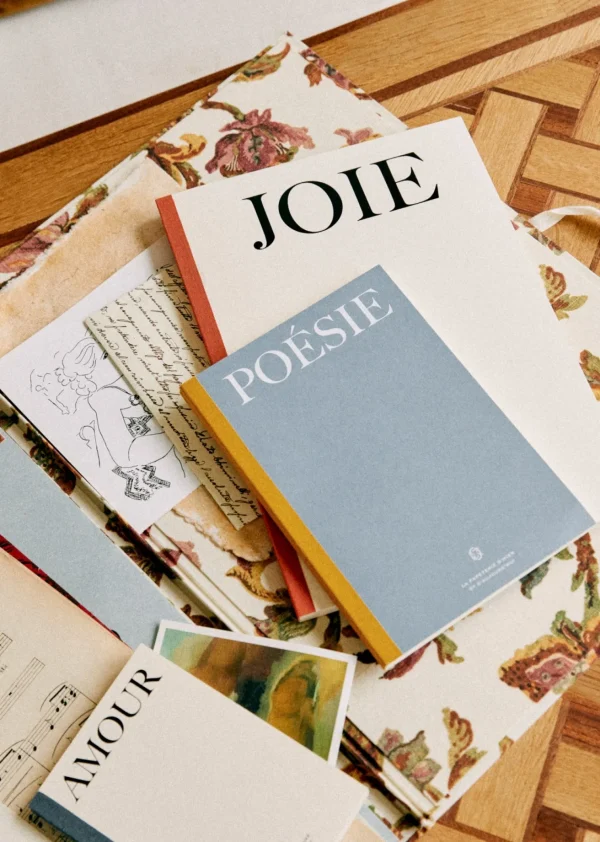 Sezane A5-Heft< Papierwaren & Raumdüfte