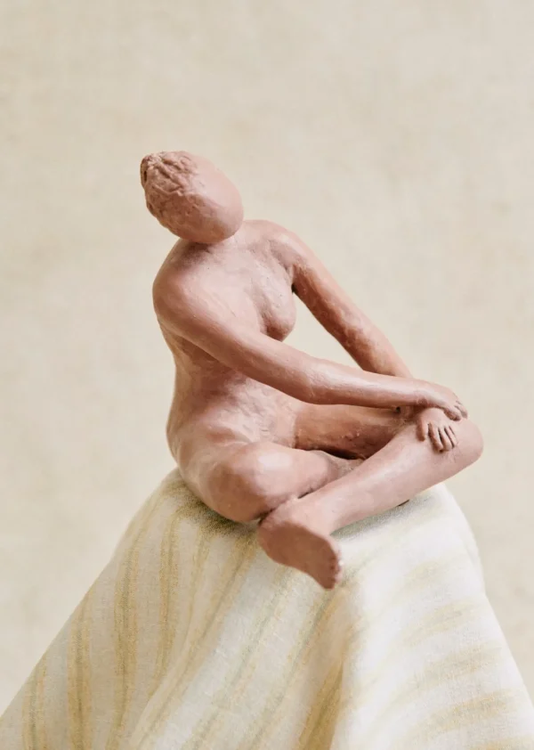 Sezane Skulptur Guénolée Courcoux - Die Frau Großes Modell< Gastkünstlerinnen
