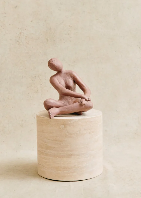 Sezane Skulptur Guénolée Courcoux - Die Frau Großes Modell< Gastkünstlerinnen